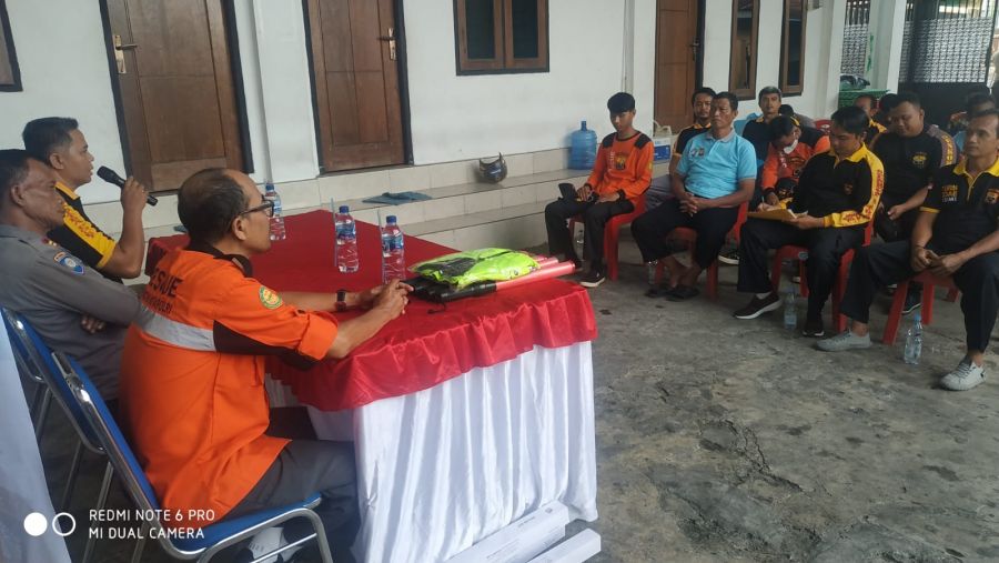Kasat Binmas Sambangi Senkom Kabupaten Manokwari Ajak Bersama Jaga Kamtibmas