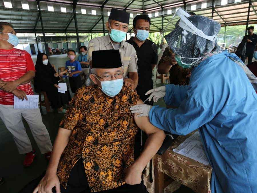 Ketum LDII: Vaksin Booster Jadi Momentum untuk Bangkitkan Ekonomi Indonesia