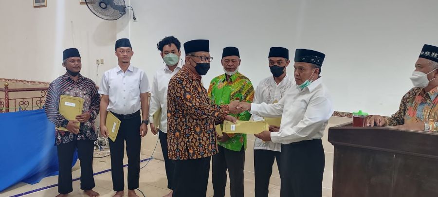 LDII Karanganyar serahkan SK Kepengurusan PC dan PAC Siap Ikut Membangun Bangsa