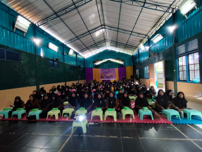LDII Nabire Gelar Pengajian Keputrian dengan Tema Membangun Kedekatan Ibu dan Remaja