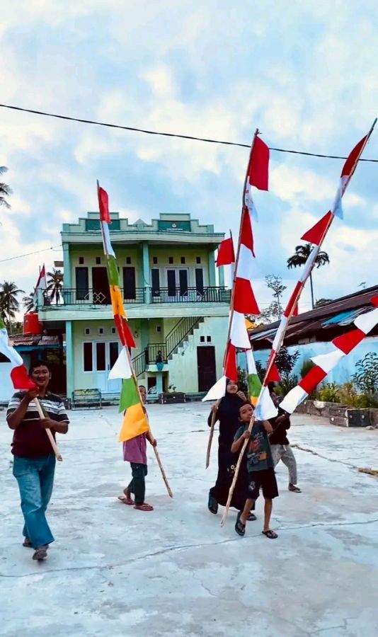 Sambut Hari Kemerdekaan, LDII Kaimana Kibarkan Bendera Merah Putih dan Umbul-umbul Secara Serentak