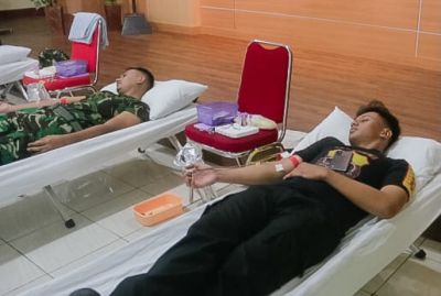 hut-ke-52-basarnas-personel-senkom-mimika-ikuti-giat-donor-darah